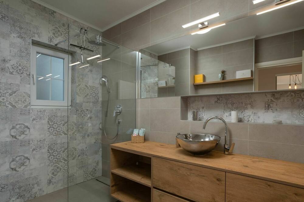 Photo of Bathroom in Drivenik