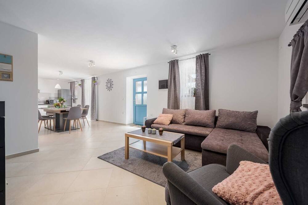 Photo of Livingroom in Cepic