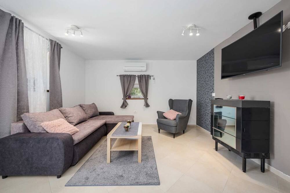 Photo of Livingroom in Cepic