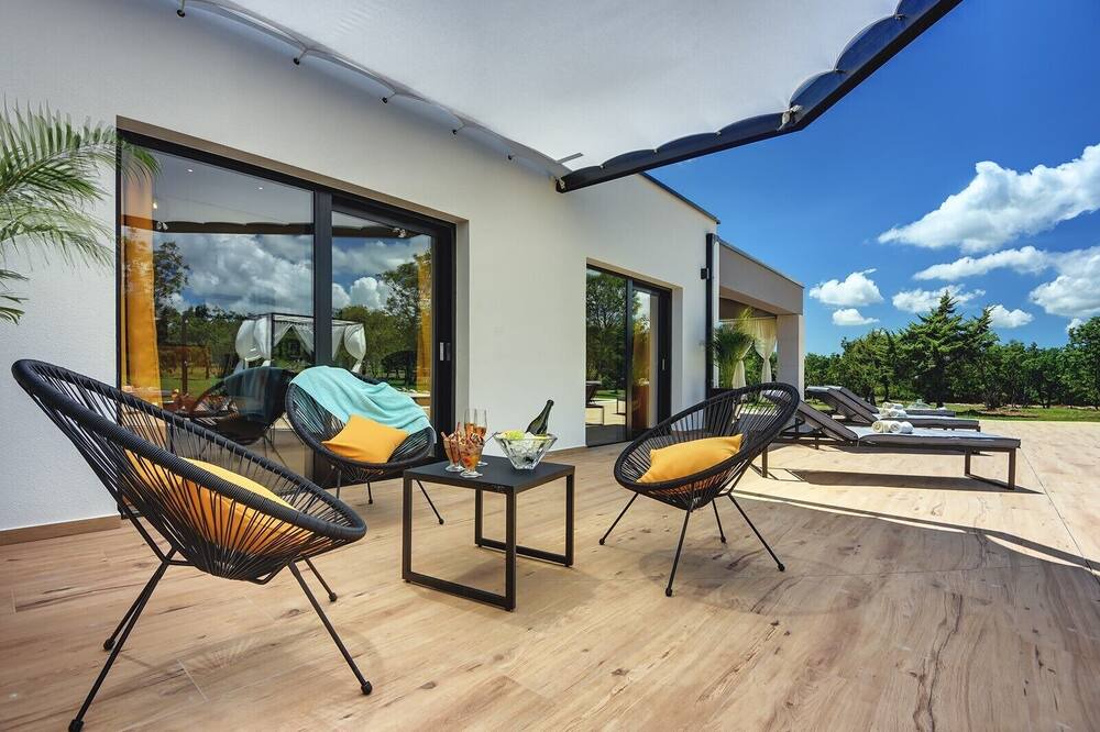 Photo of Patio Balcony in Rebici