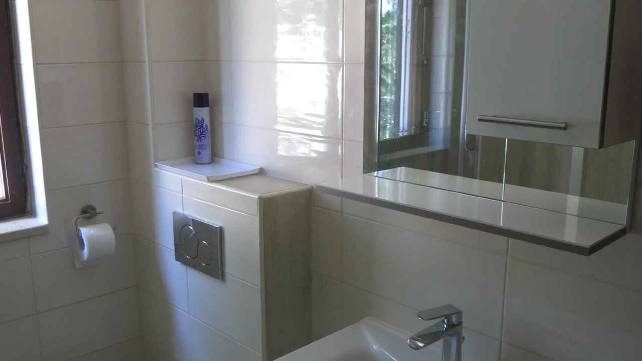 Photo of Bathroom in Porat