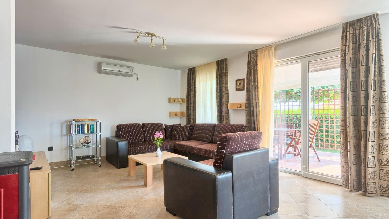 Photo of Livingroom in Loborika