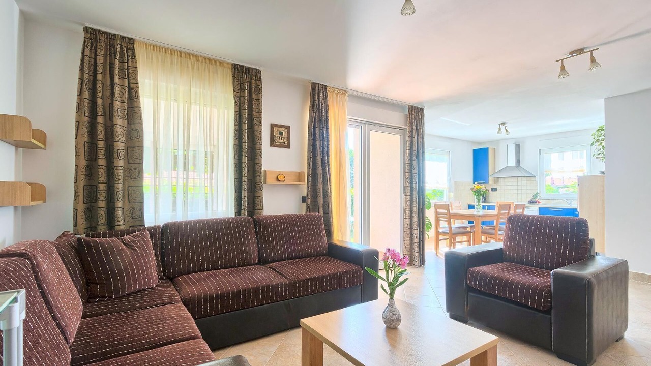 Photo of Livingroom in Loborika