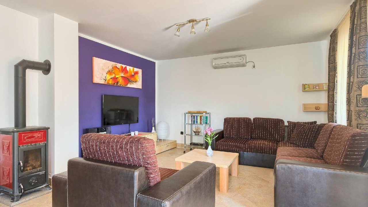 Photo of Livingroom in Loborika