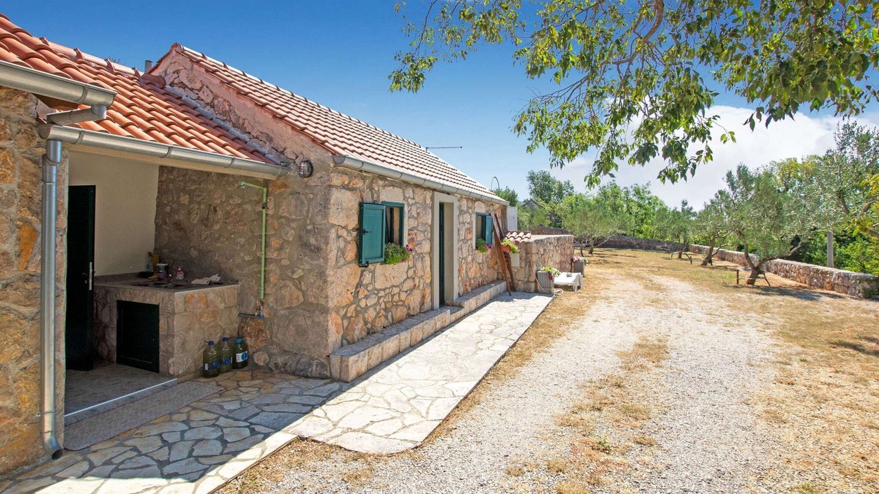 Photo of Outdoor in Seline