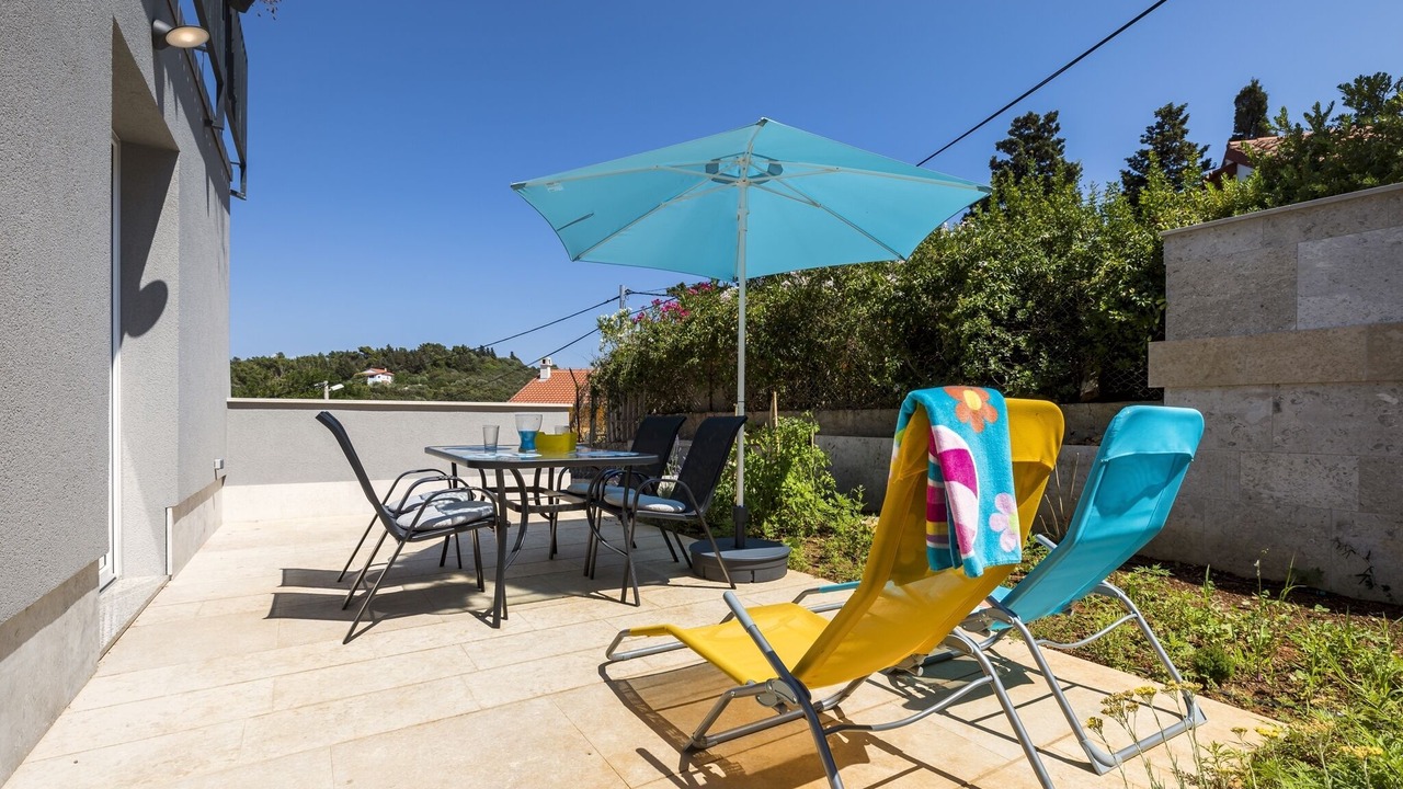Photo of Outdoor in Cove Murtar