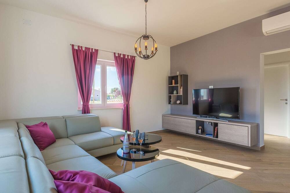 Photo of Livingroom in Loborika