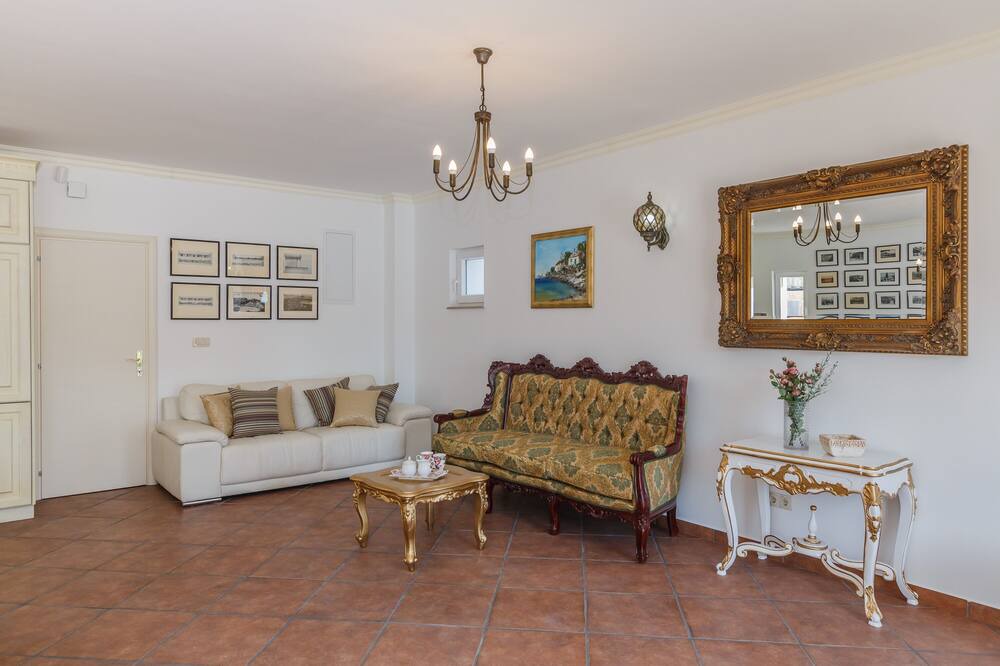 Photo of Livingroom in Marina