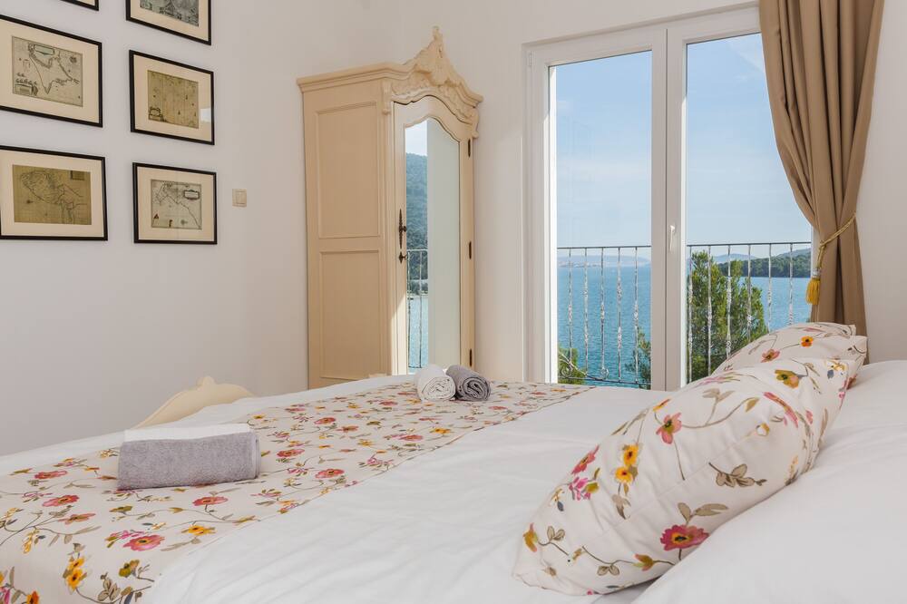Photo of Bedroom in Marina