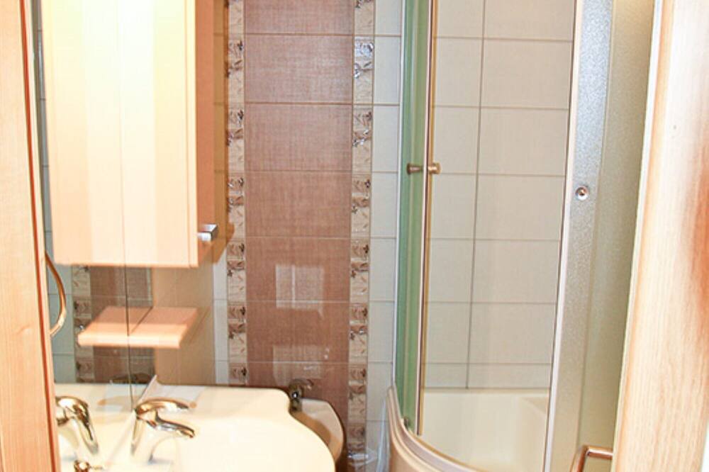 Photo of Bathroom in Borak