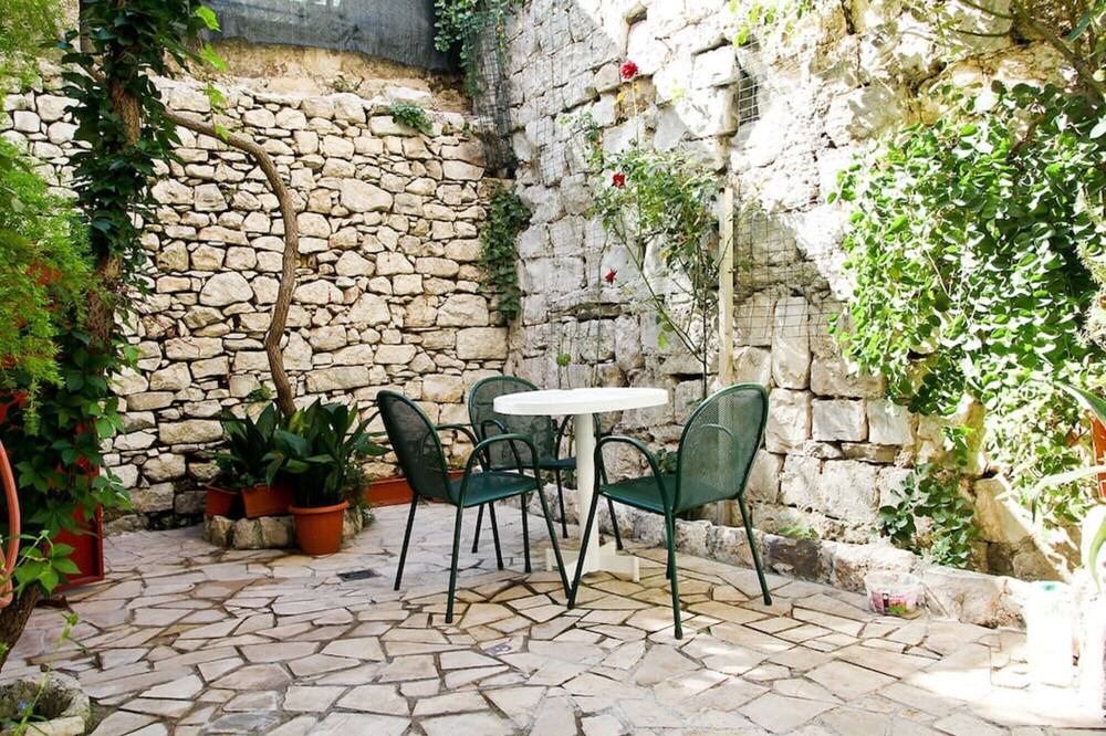 Photo of Patio Balcony in Borak