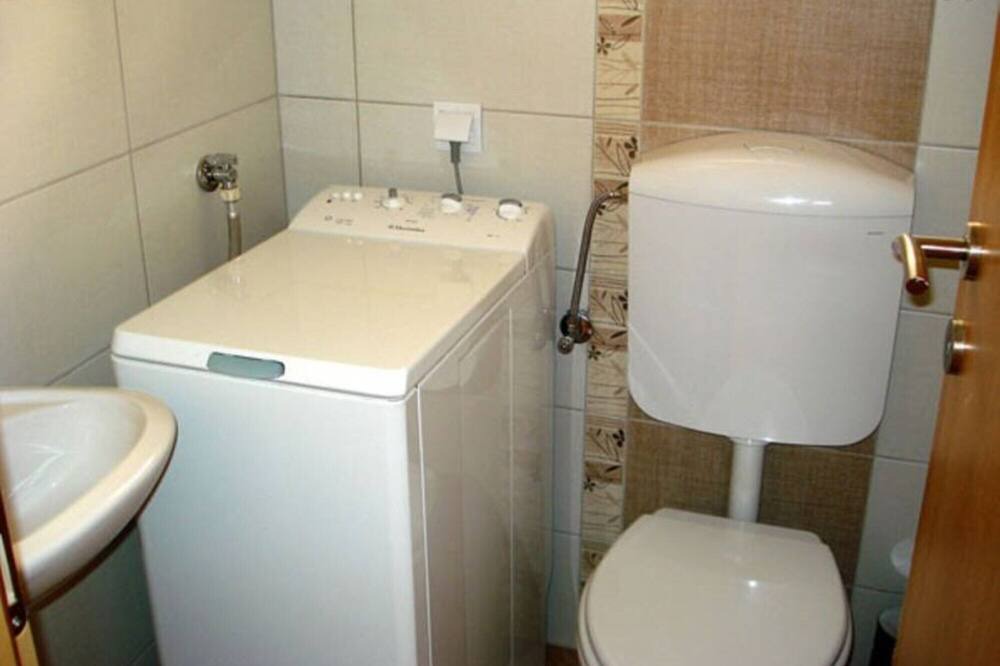 Photo of Bathroom in Borak