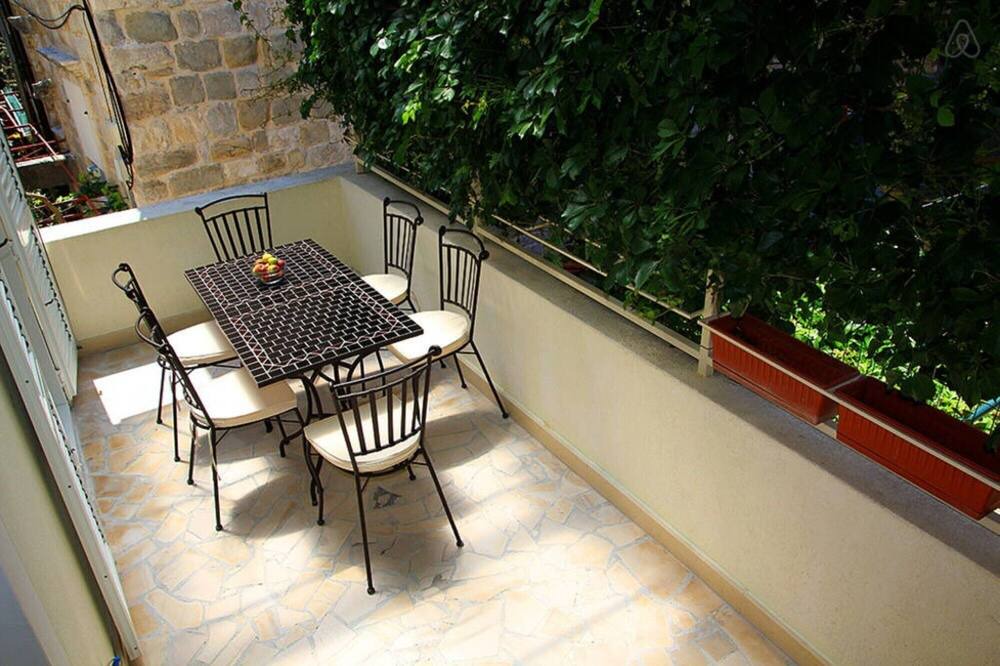 Photo of Patio Balcony in Borak