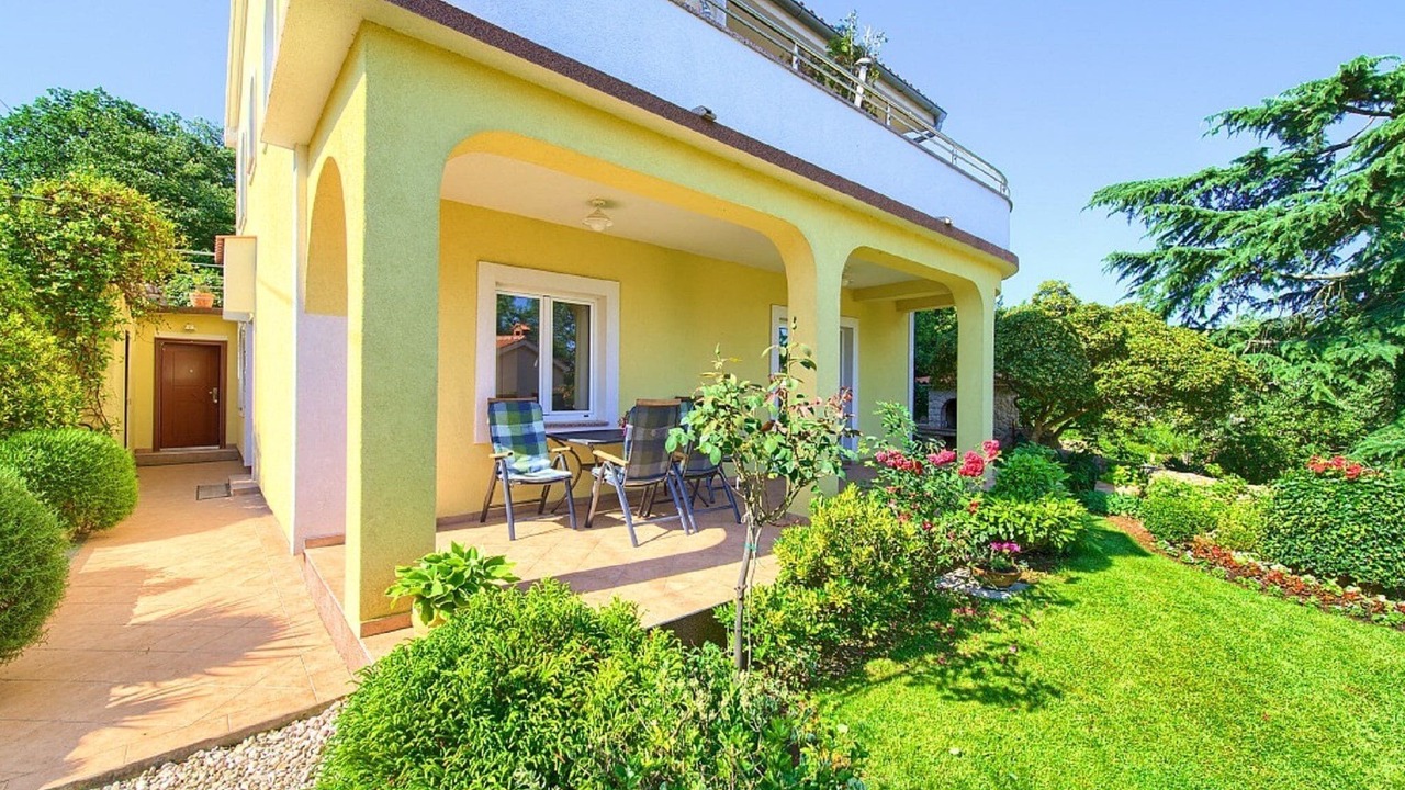 Photo of Outdoor in Porat