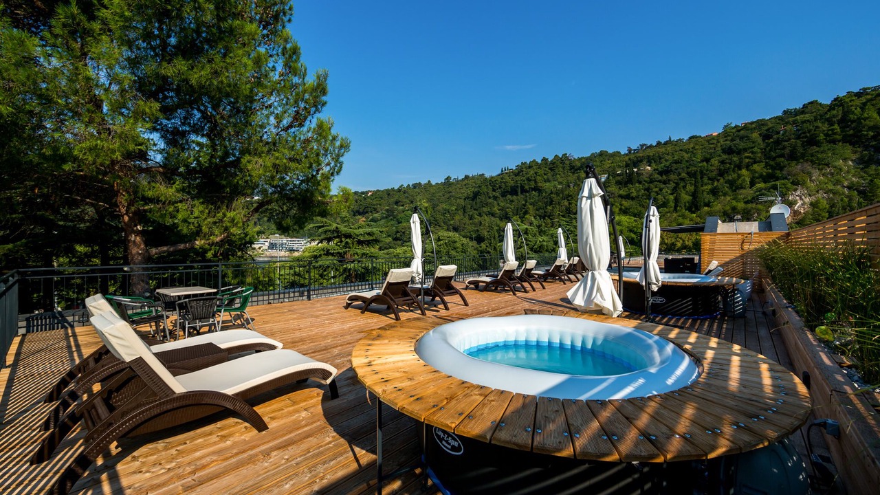 Photo of Patio Balcony in Sarsoni
