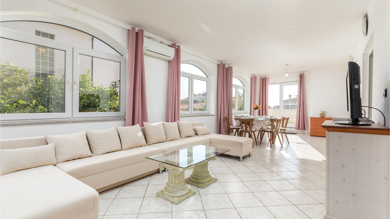 Photo of Livingroom in Vinkuran