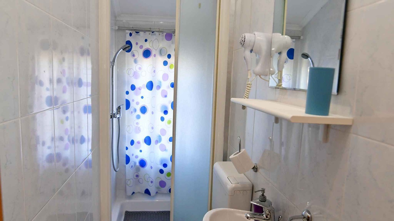 Photo of Bathroom in Pobri