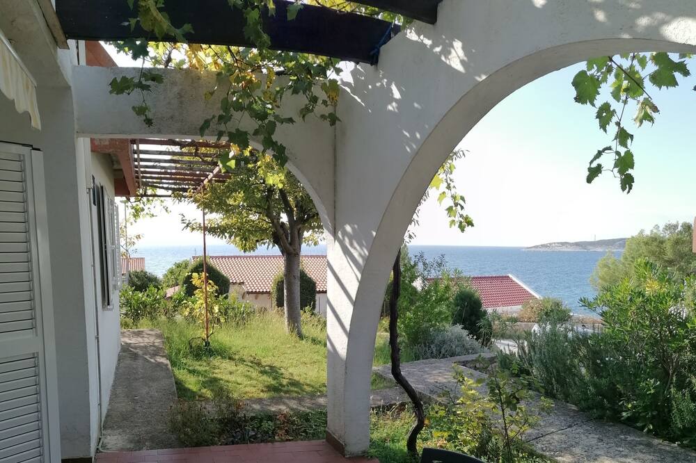 Photo of Patio Balcony in Miholascica