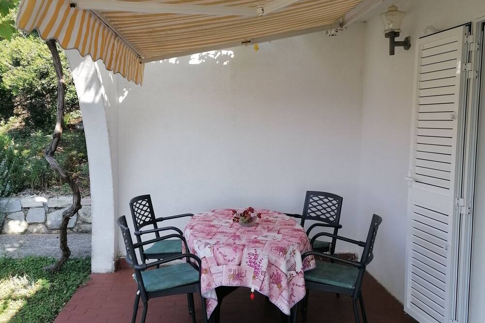 Photo of Patio Balcony in Miholascica
