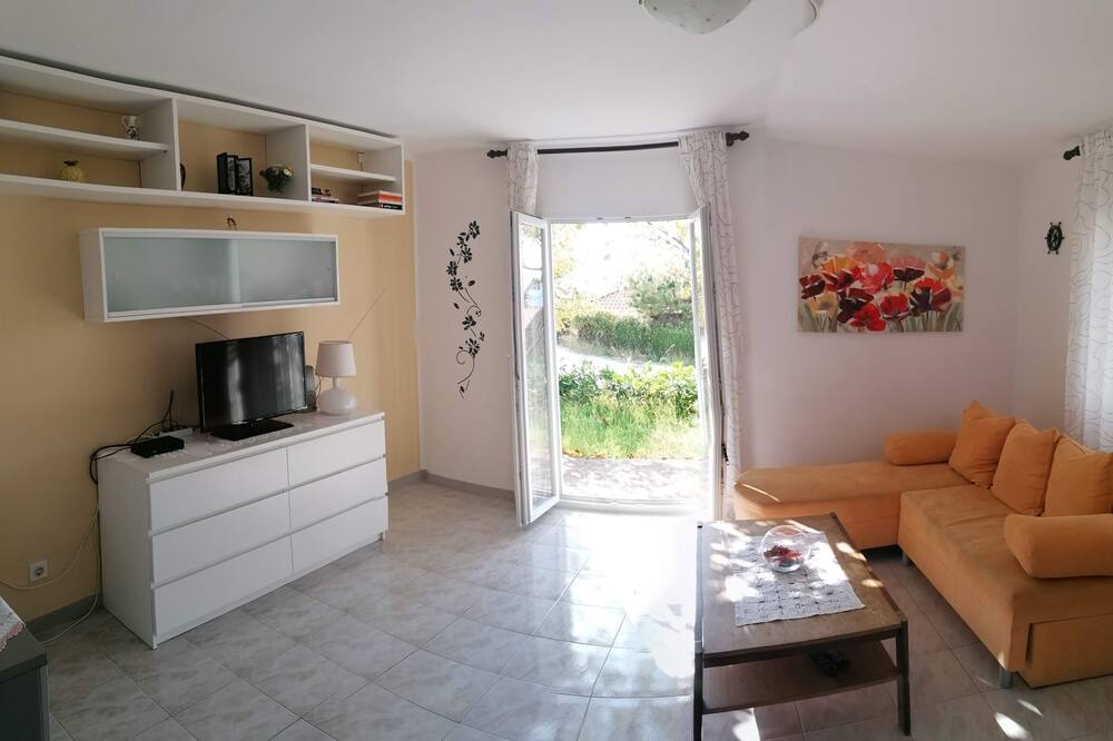 Photo of Livingroom in Miholascica
