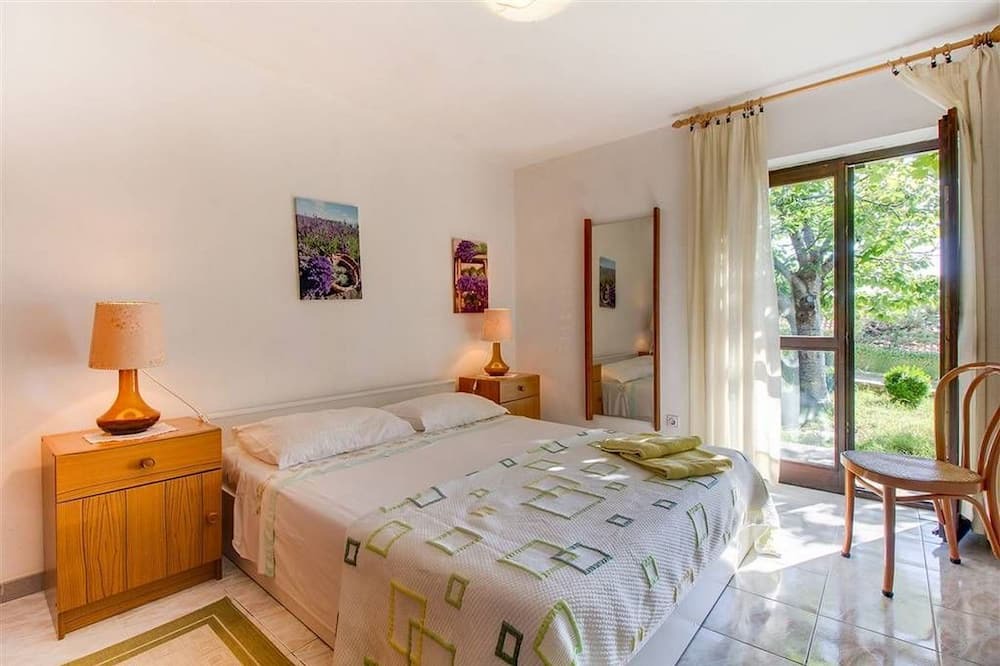 Photo of Bedroom in Miholascica