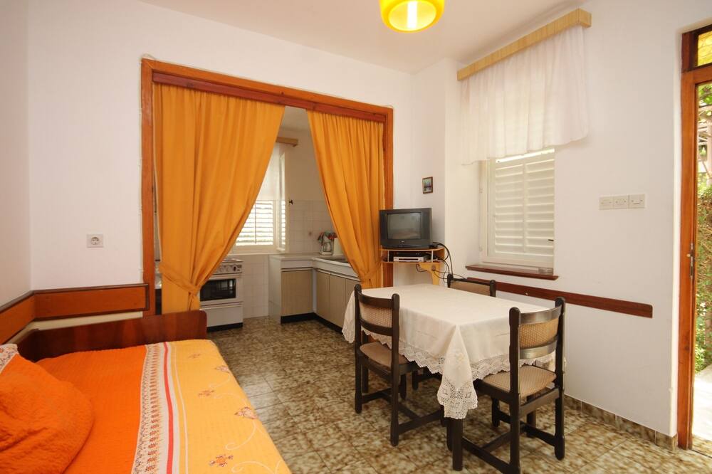 Photo of Livingroom in Cove Murtar