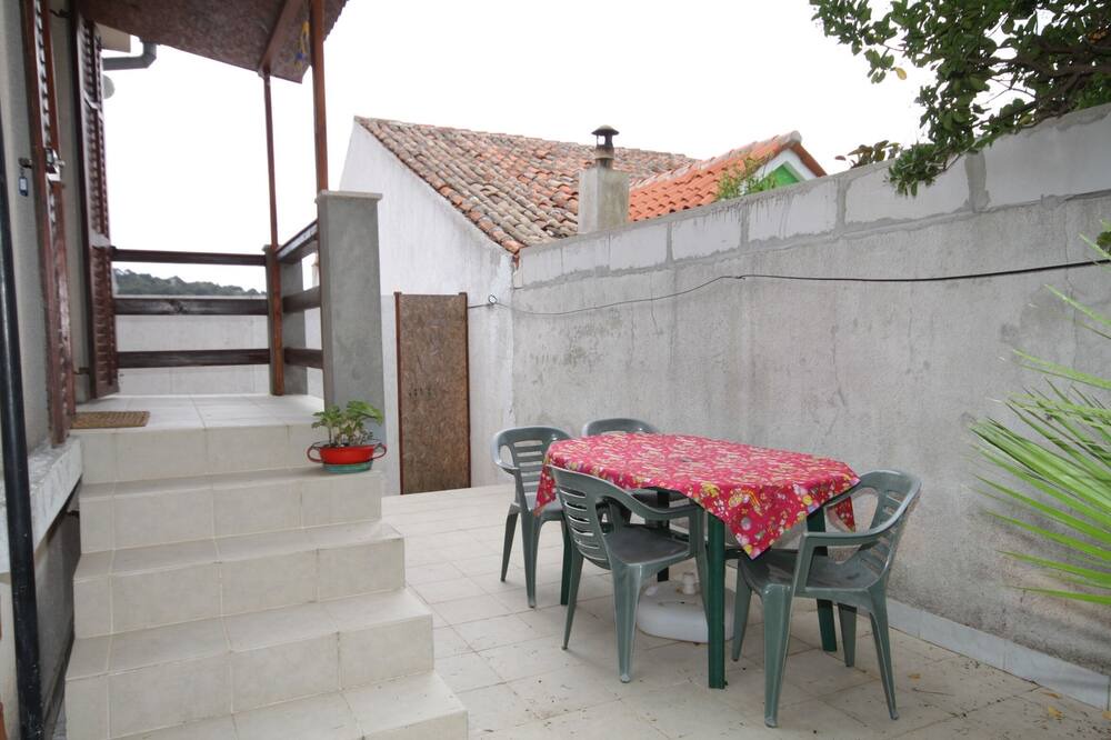 Photo of Patio Balcony in Cove Murtar