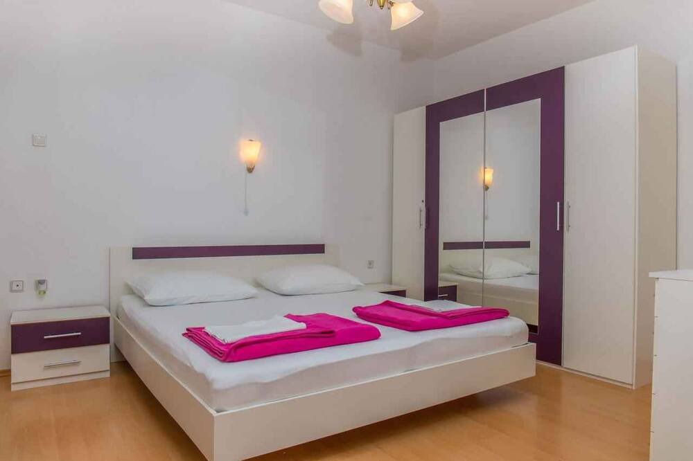 Photo of Bedroom in Klanfari