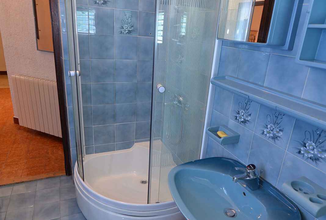 Photo of Bathroom in Cove Murtar