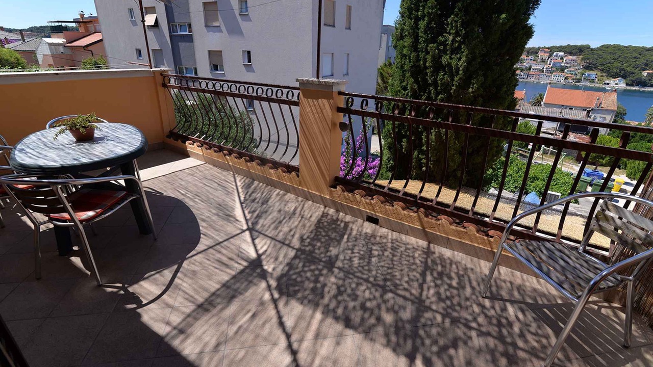 Photo of Outdoor in Cove Murtar