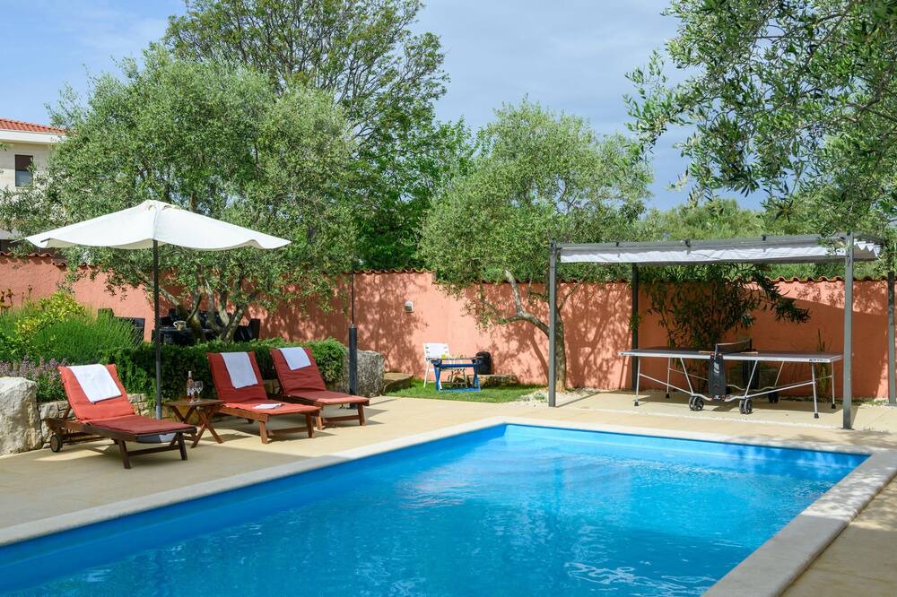 Photo of Outdoor in Mali Vareski