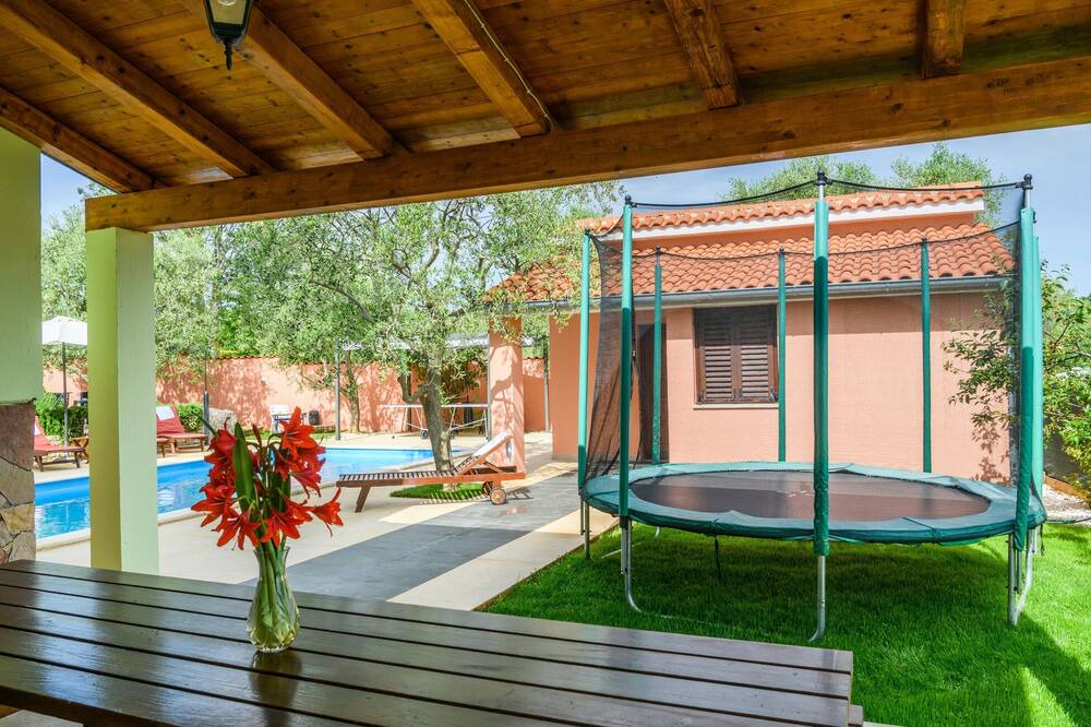 Photo of Outdoor in Mali Vareski