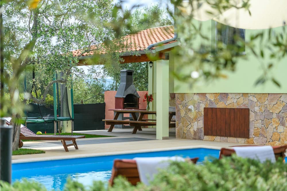Photo of Outdoor in Mali Vareski