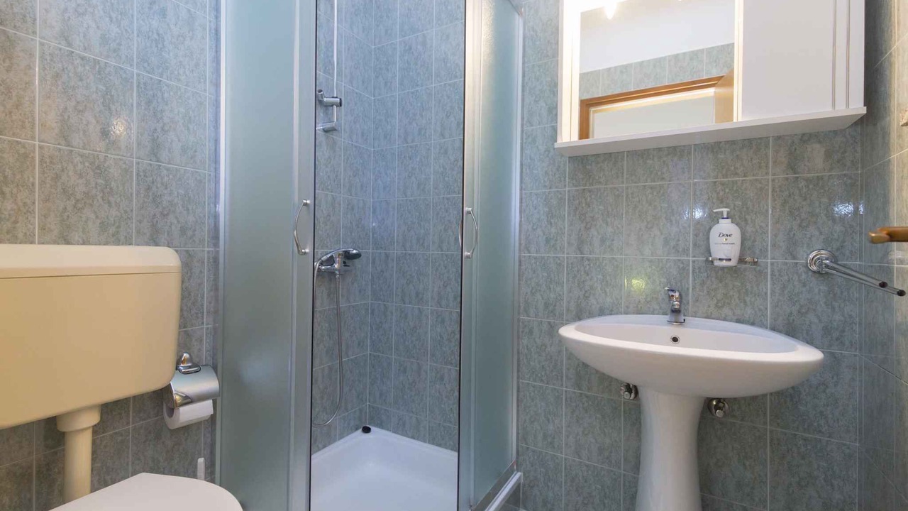 Photo of Bathroom in Plomin