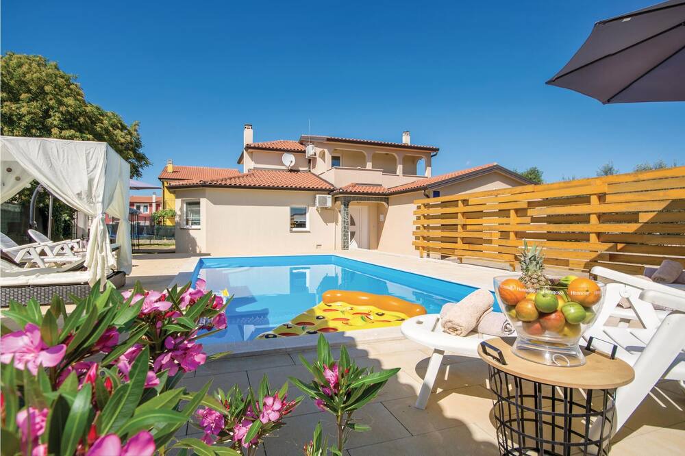 Photo of Outdoor in Kastel