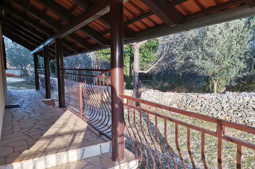 Photo of Patio Balcony in Mali Vareski