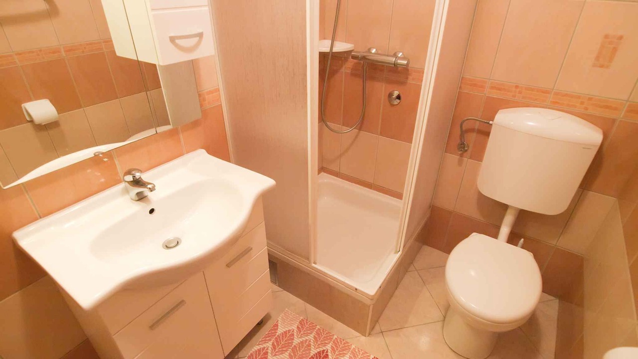 Photo of Bathroom in Vinkuran