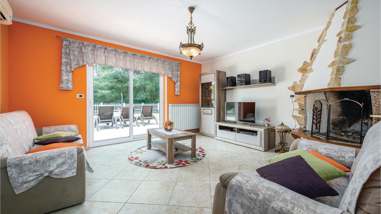 Photo of Livingroom in Vinez