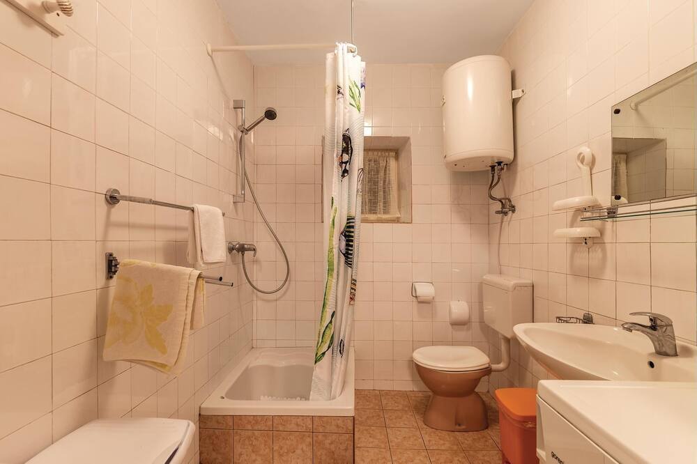 Photo of Bathroom in Pomer