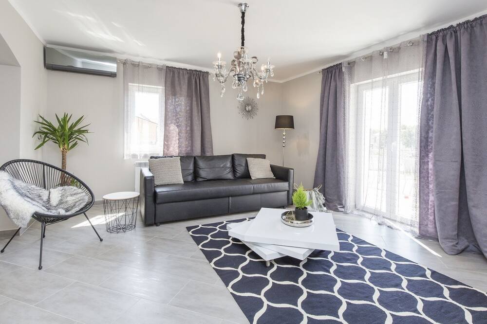 Photo of Livingroom in Becici
