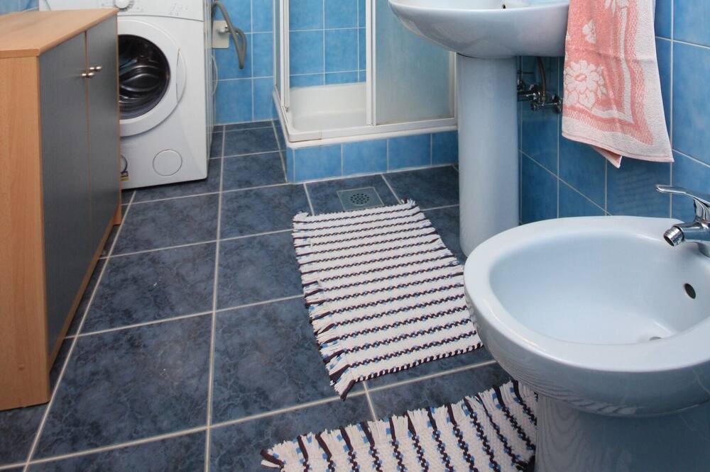 Photo of Bathroom in Liganj