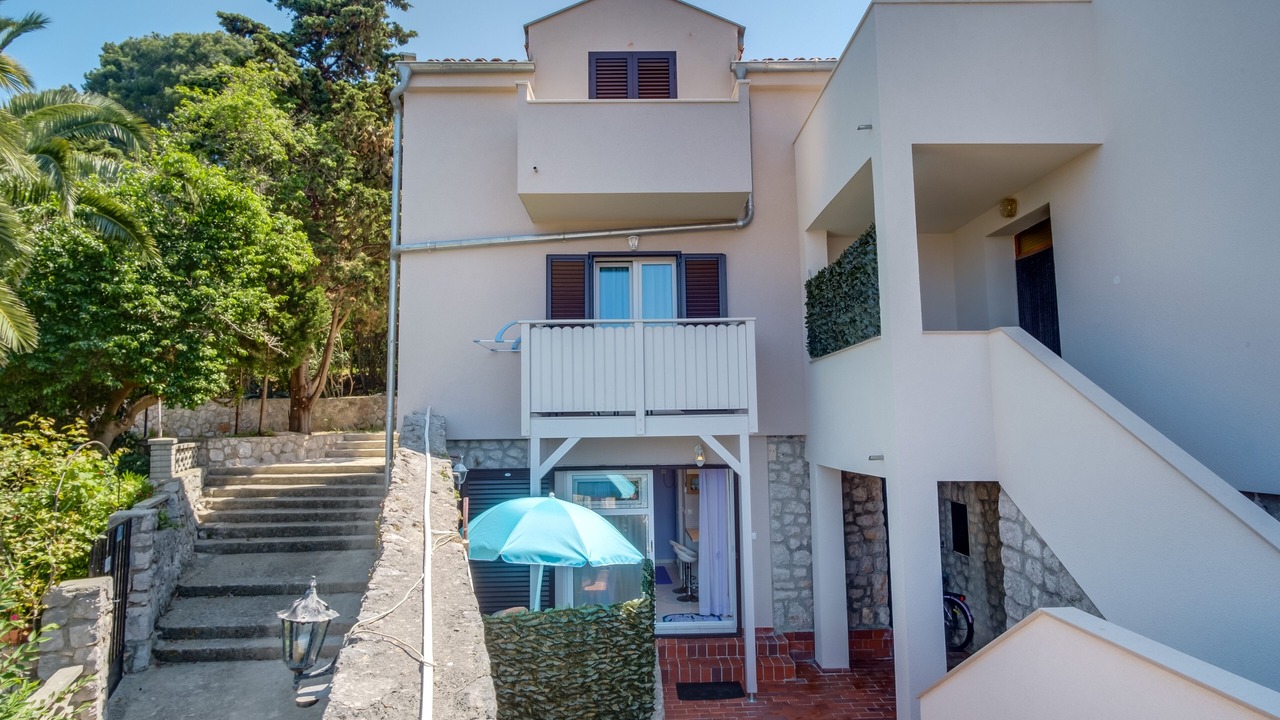 Photo of Outdoor in Cove Murtar