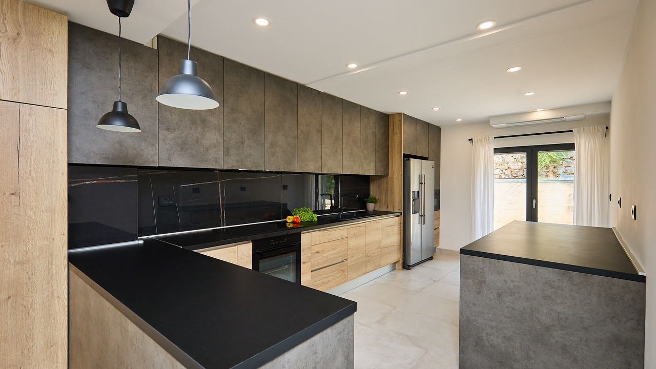 Photo of Kitchen in Pile