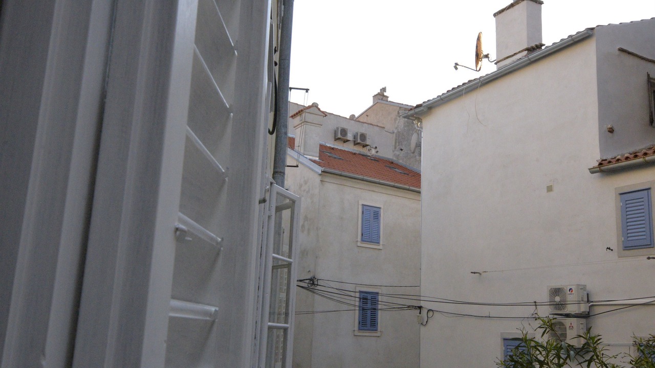 Photo of Outdoor in Cres