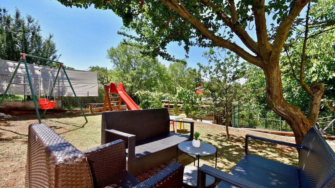 Photo of Patio Balcony in Loborika