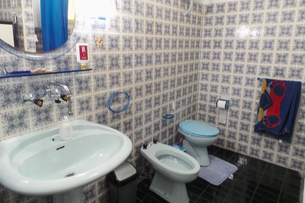 Photo of Bathroom in Zejane