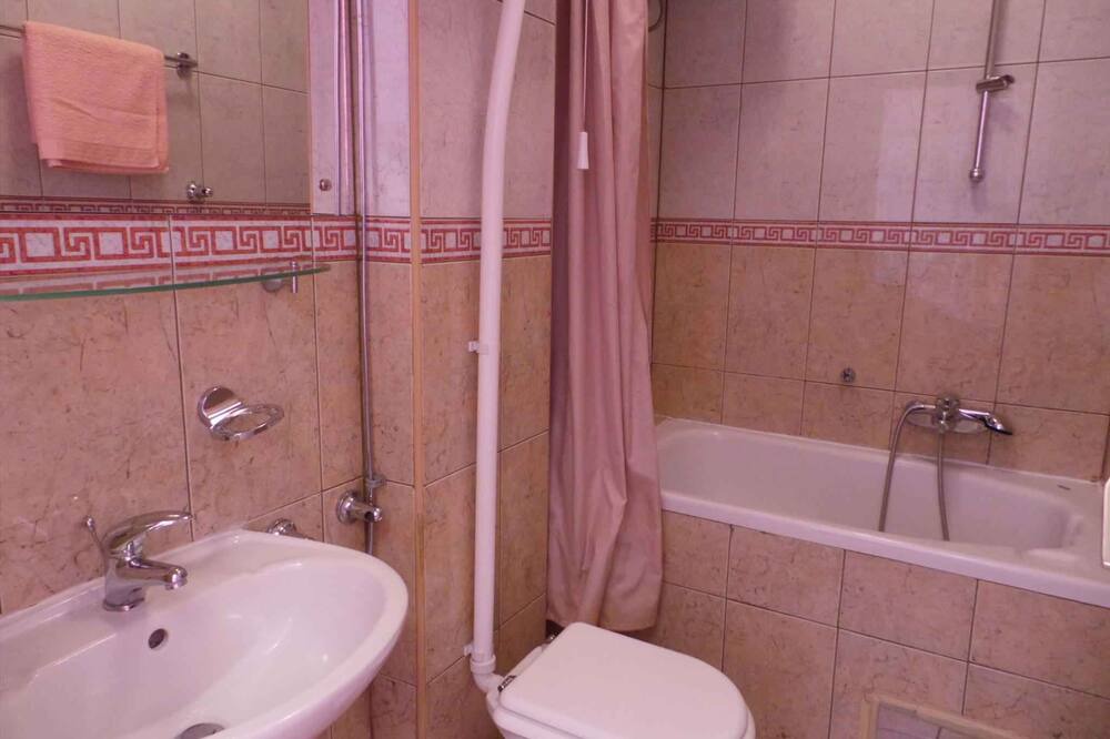 Photo of Bathroom in Ika