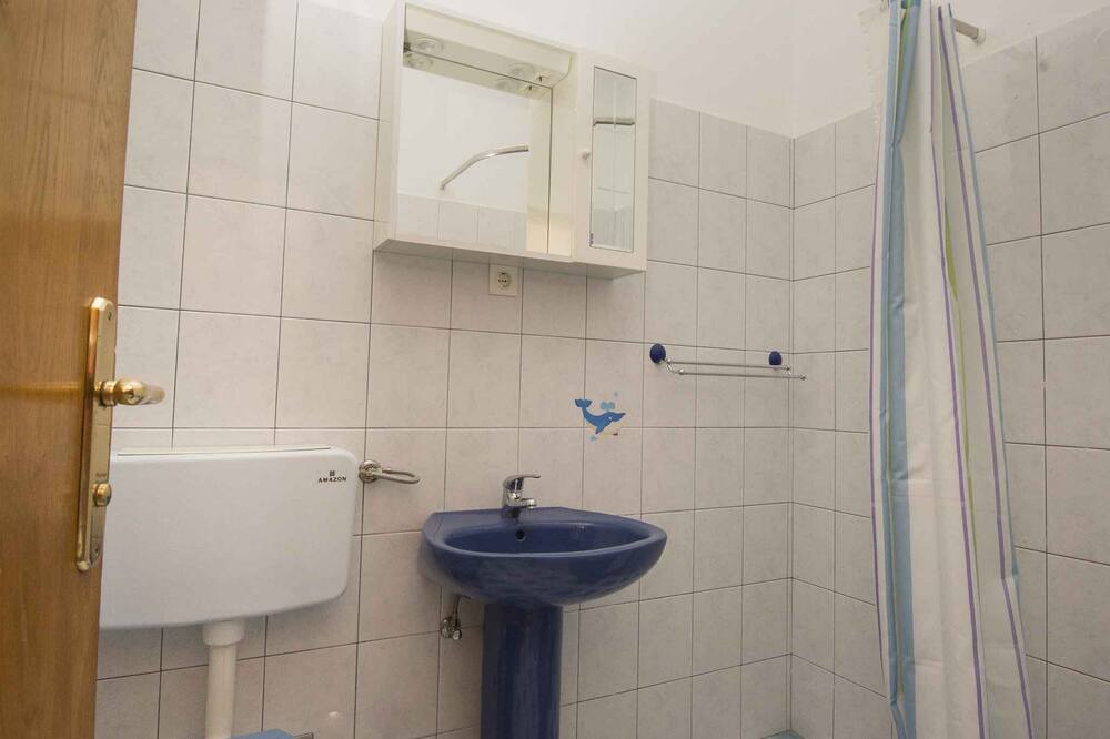 Photo of Bathroom in Duce