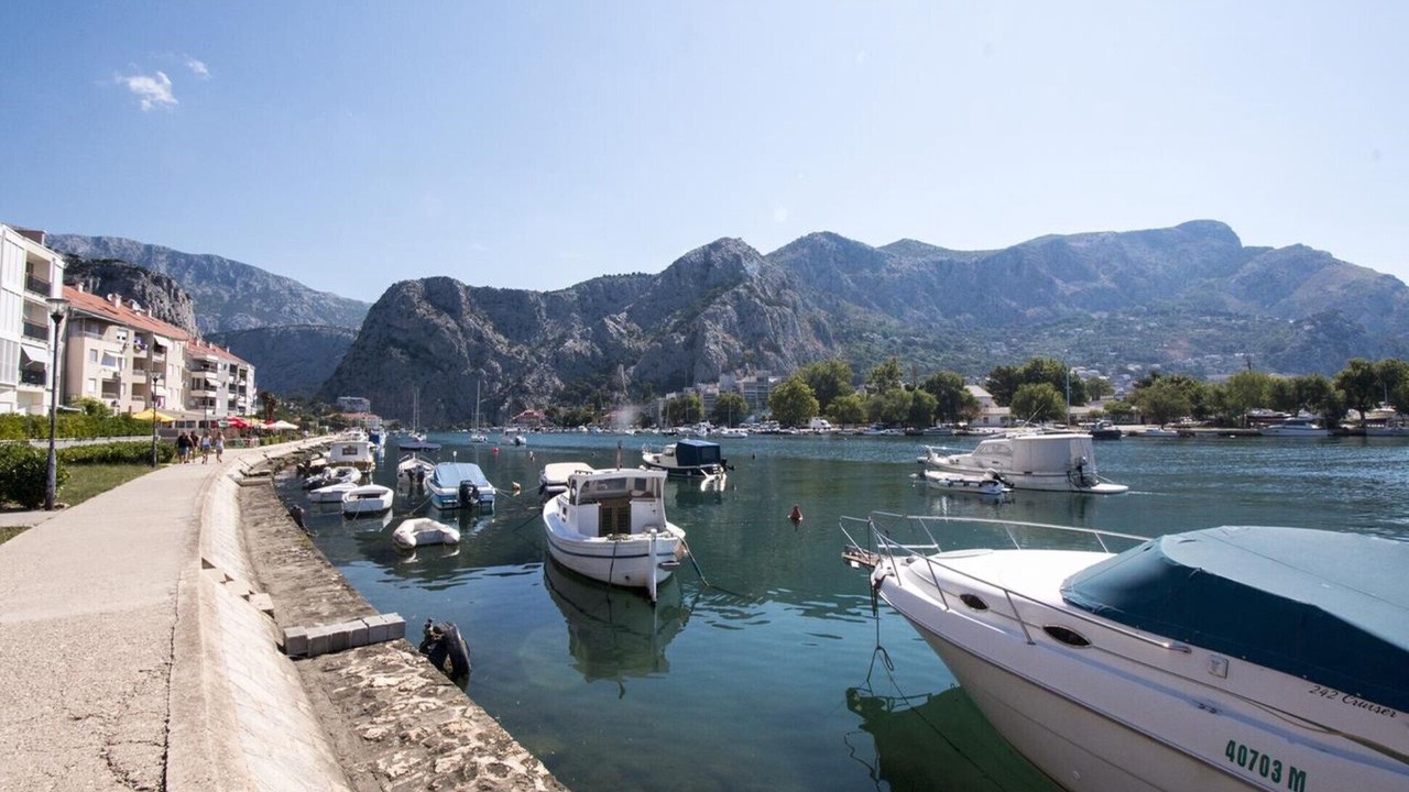 Photo of Others in Omis