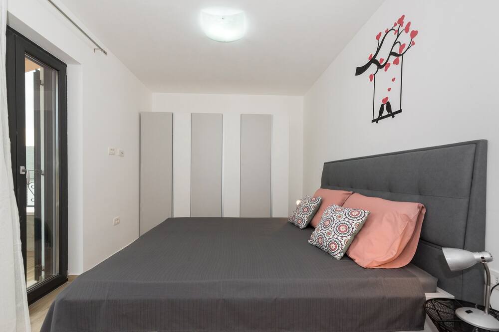 Photo of Bedroom in Trget